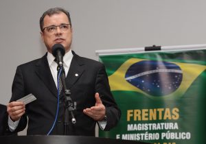 Ato público Frentas